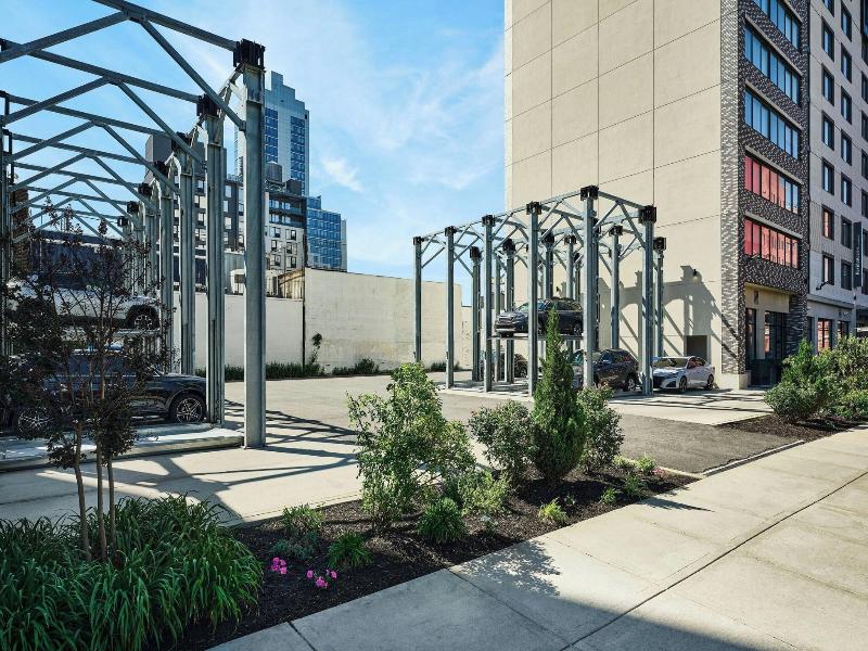 SpringHill Suites by Marriott New York Queens image