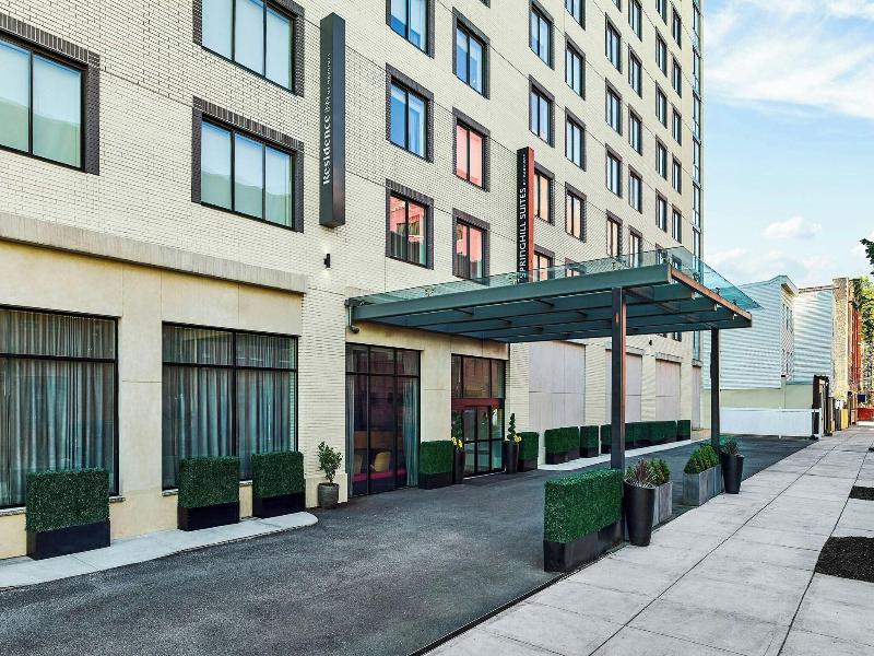 SpringHill Suites by Marriott New York Queens image