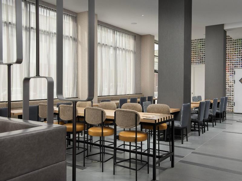 SpringHill Suites by Marriott New York Queens image