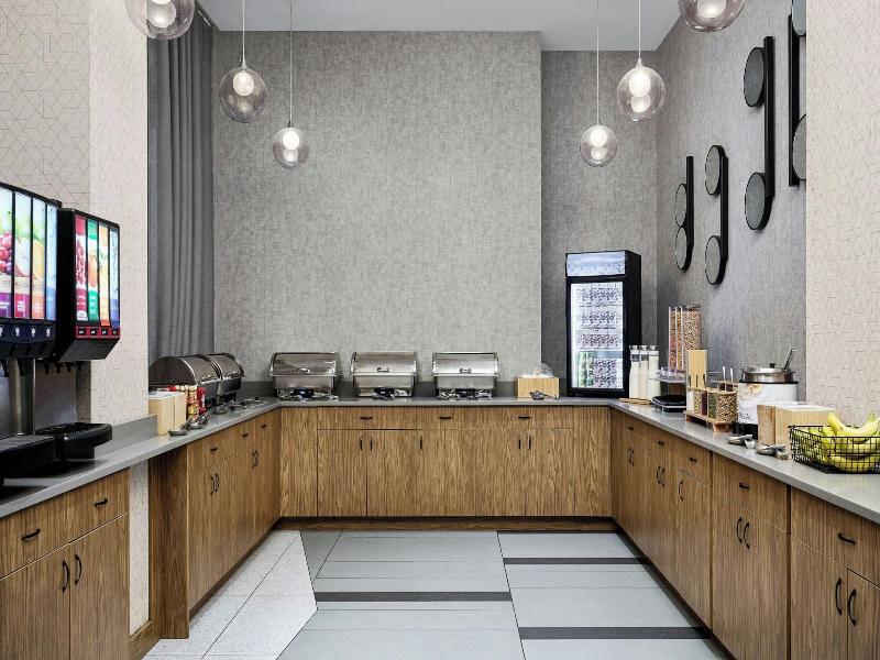 SpringHill Suites by Marriott New York Queens image