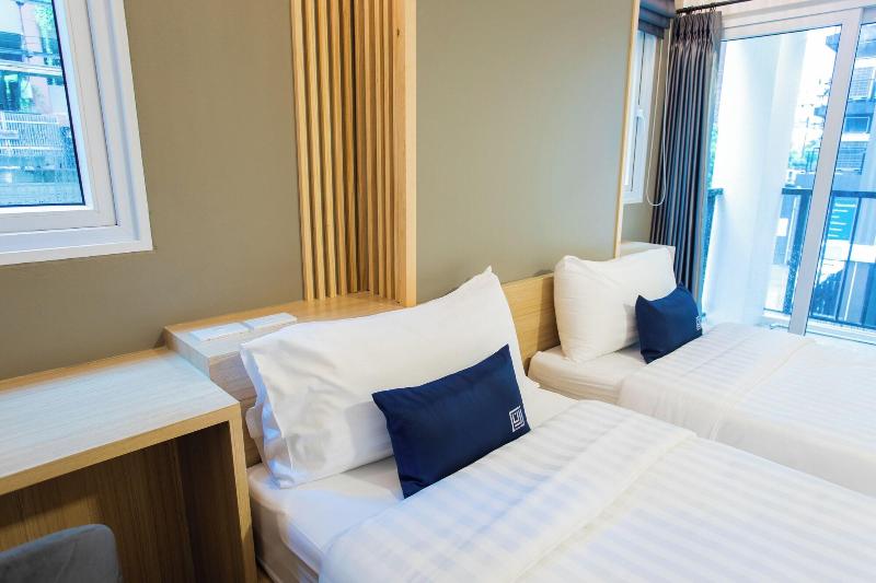 Zayn Express & Suites image