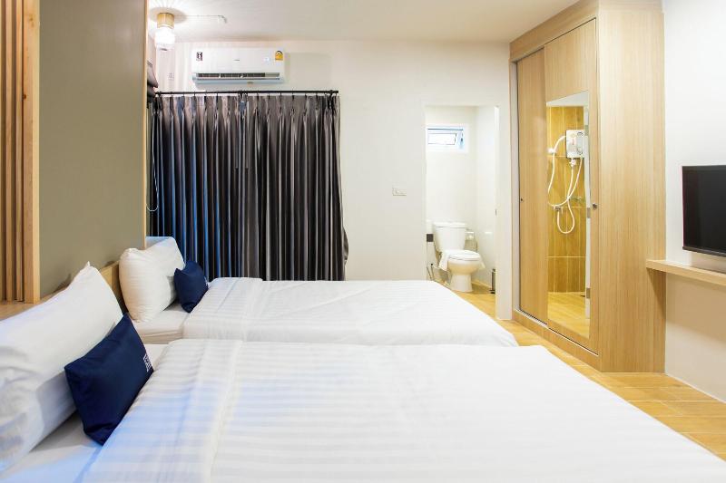 Zayn Express & Suites image