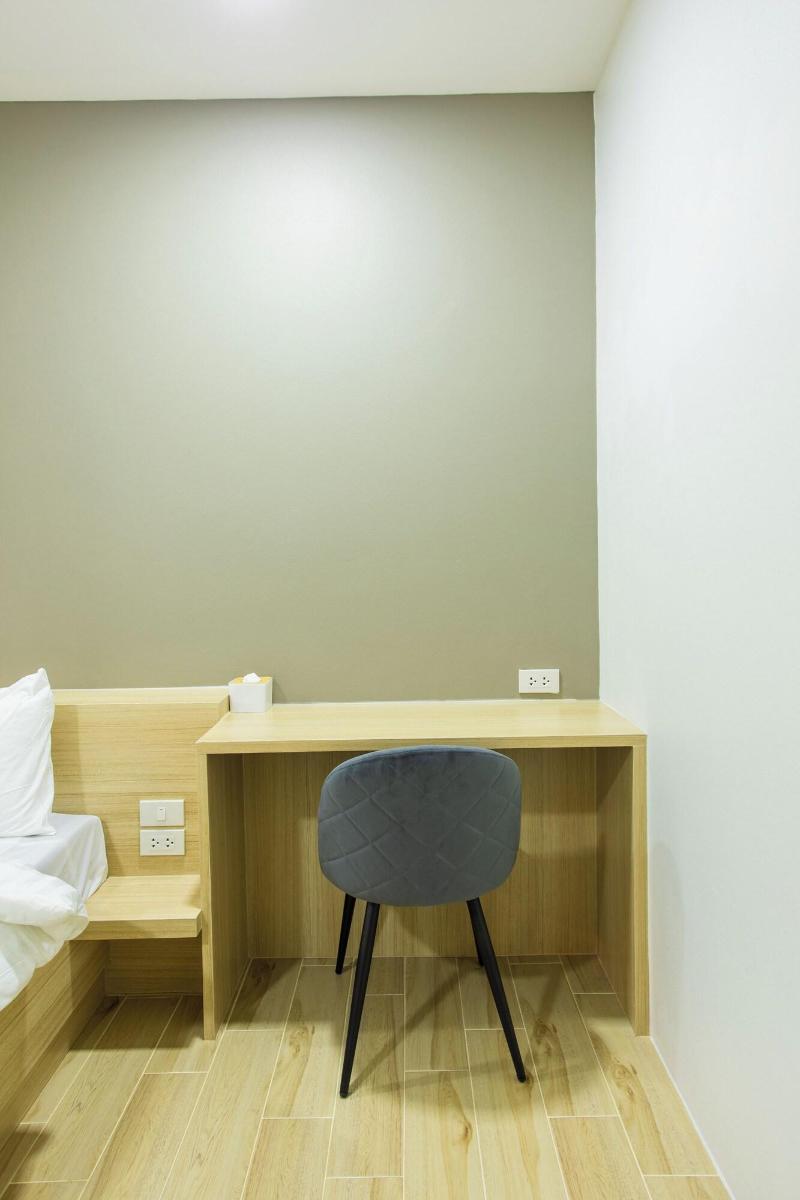 Zayn Express & Suites image