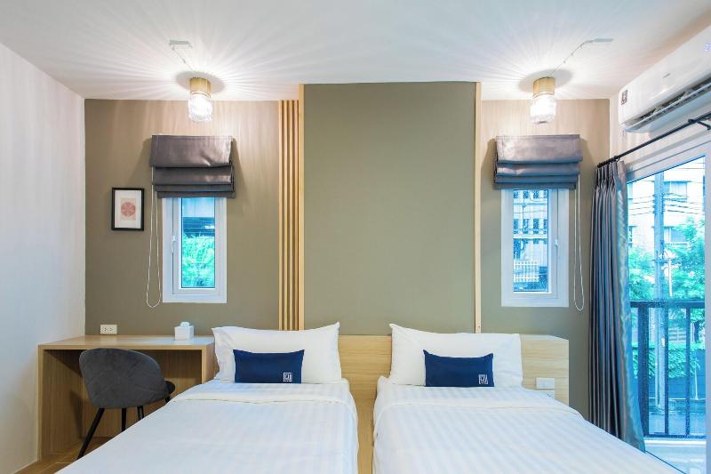 Zayn Express & Suites image