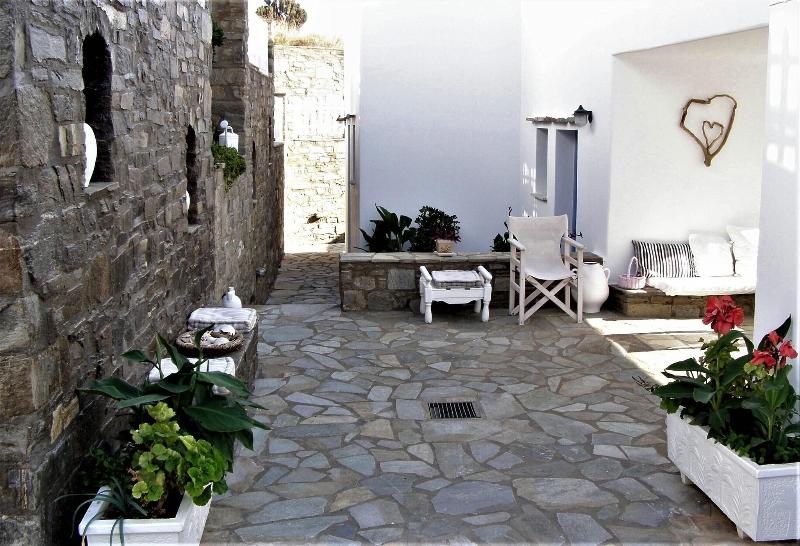 Elena Studios and Apartments image