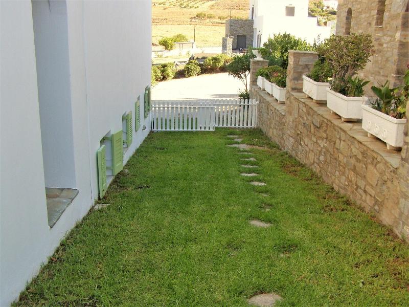 Elena Studios and Apartments image