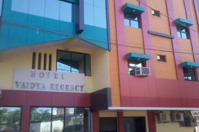 Hotel Vaidya Regency $ Manuhar Restaurant 2