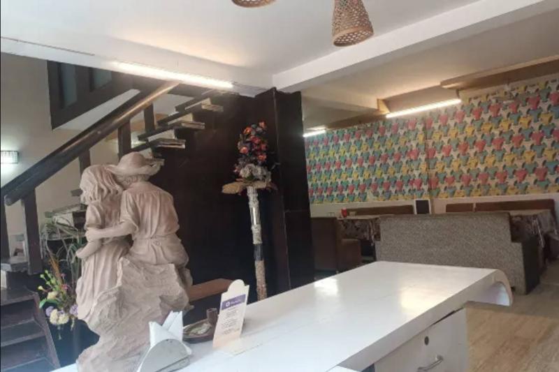 . Hotel Vaidya Regency $ Manuhar Restaurant