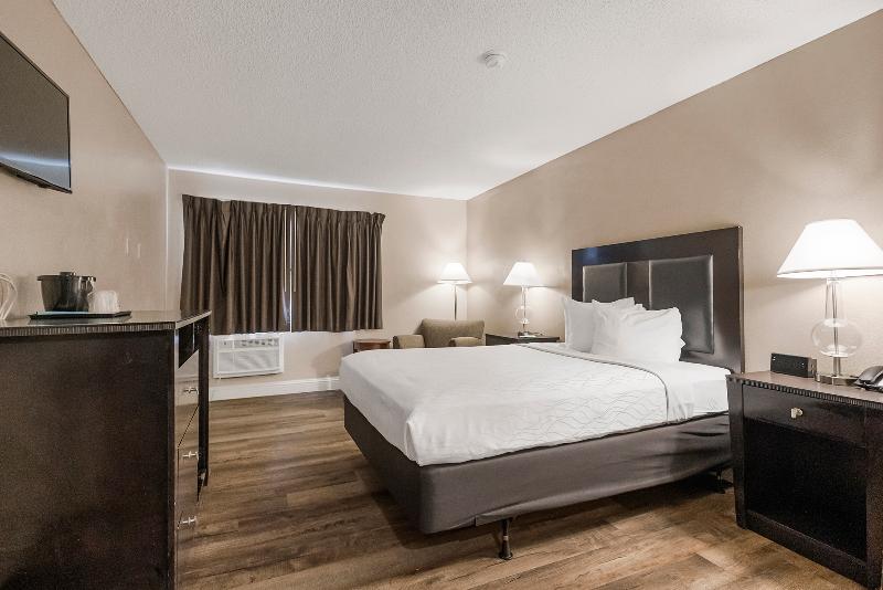Sutter Inn 4