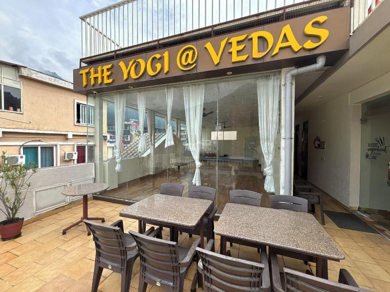 Hotel  Vedas image