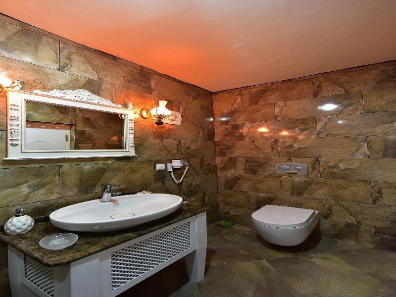 Yalim Hotel image