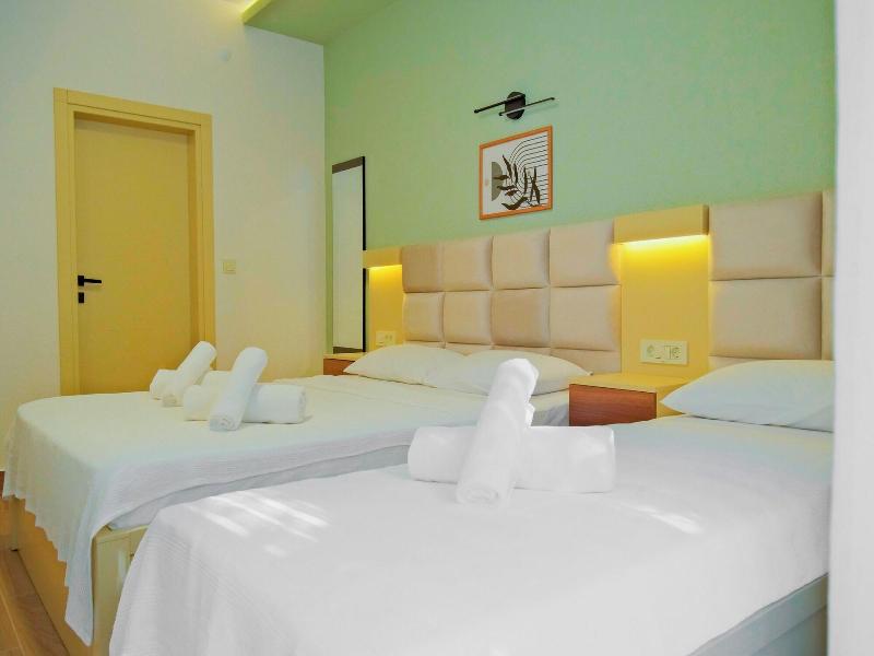 Yalim Hotel image