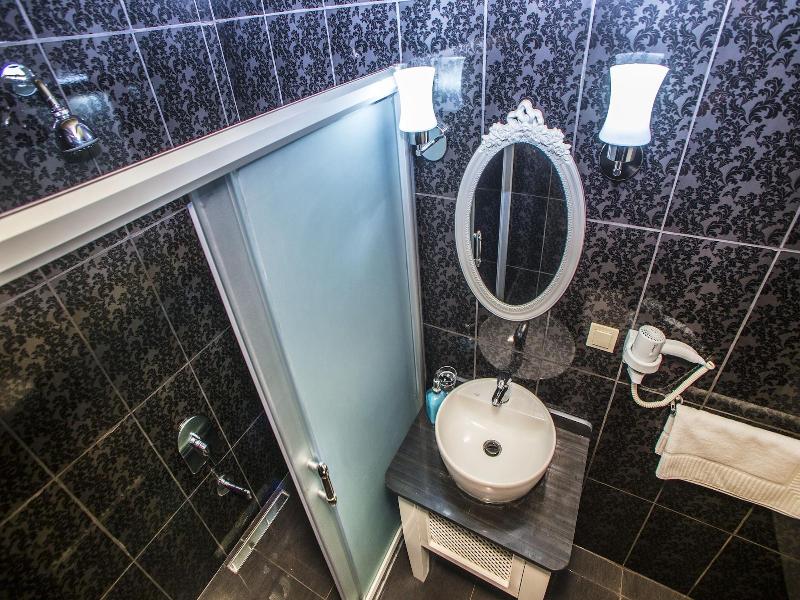 Yalim Hotel image