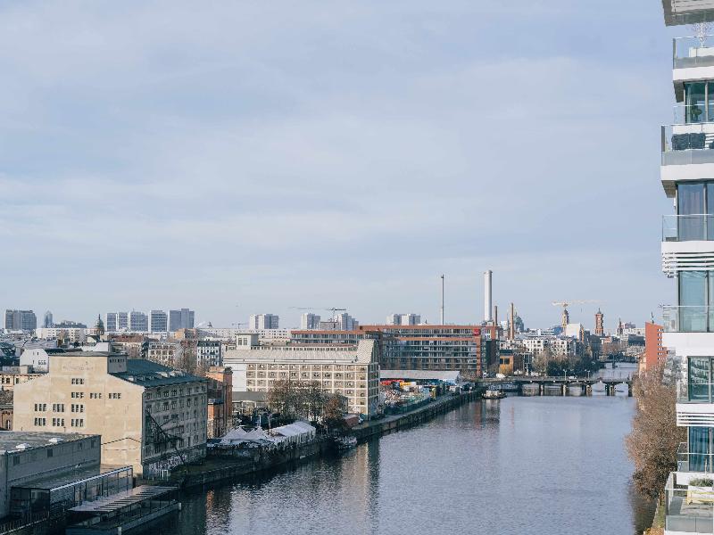 Locke at East Side Gallery, Friedrichshain image