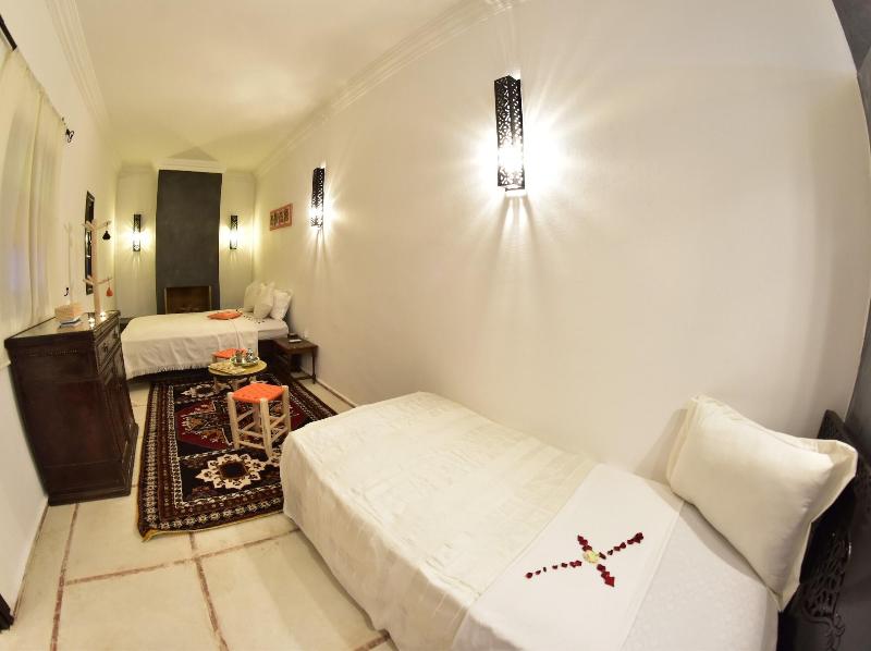 Riad Iklil image
