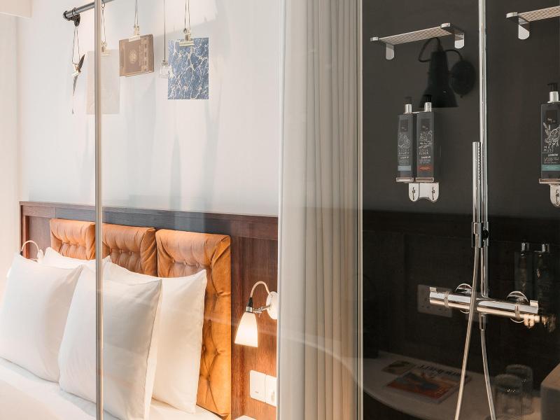 Ruby Stella Hotel London by IHG image