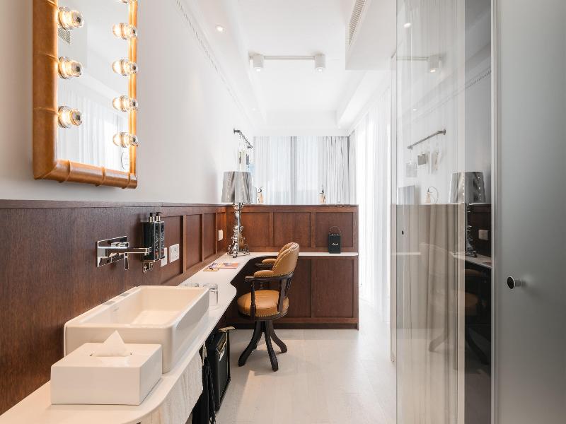 Ruby Stella Hotel London by IHG image