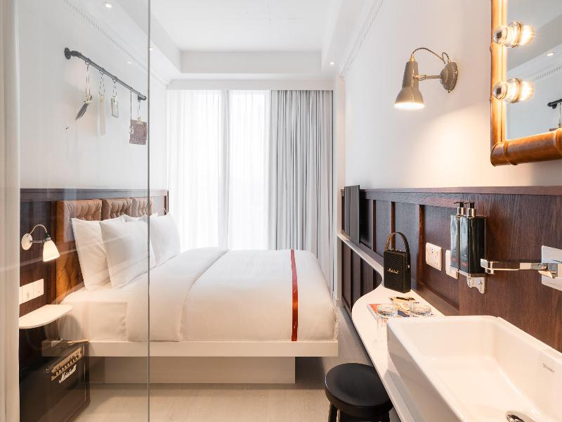 Ruby Stella Hotel London by IHG image