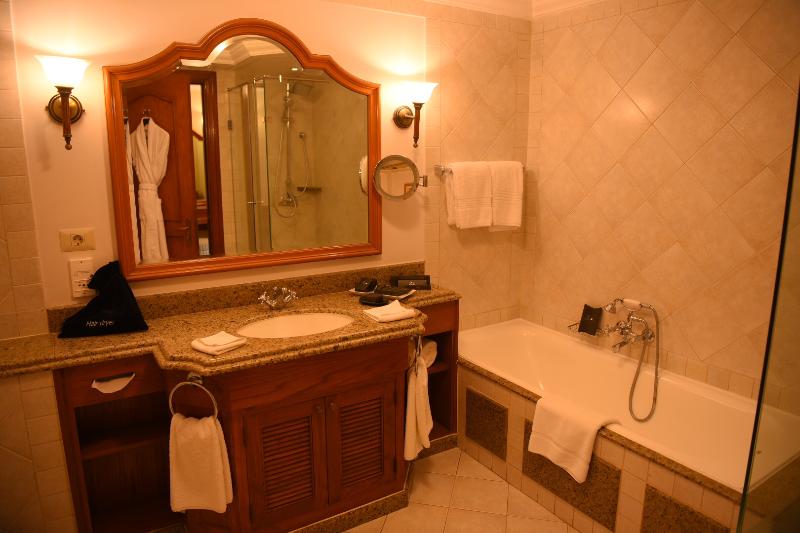 The Cascades Golf Resort Spa and Thalasso - Image 3