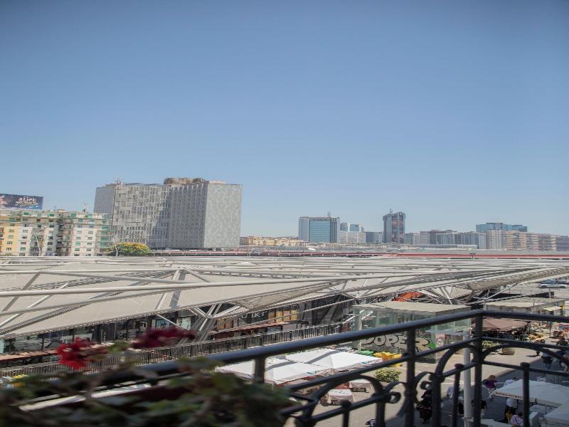 Hotel H22 image