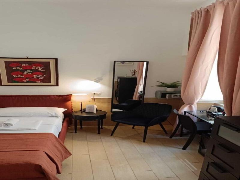 Hotel H22 image