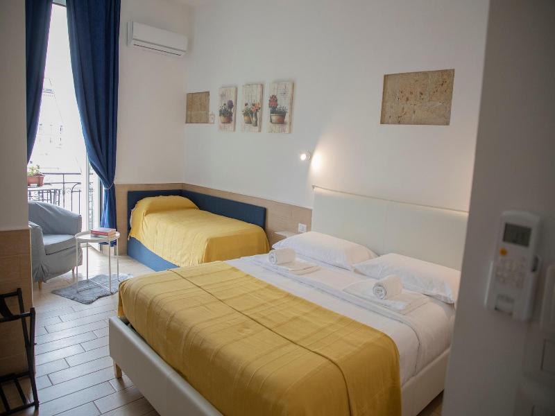 Hotel H22 image
