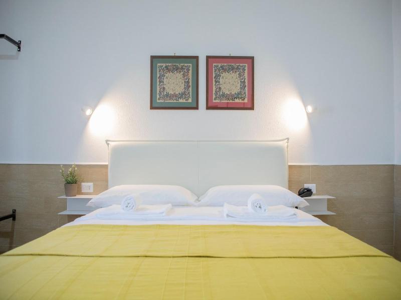 Hotel H22 image