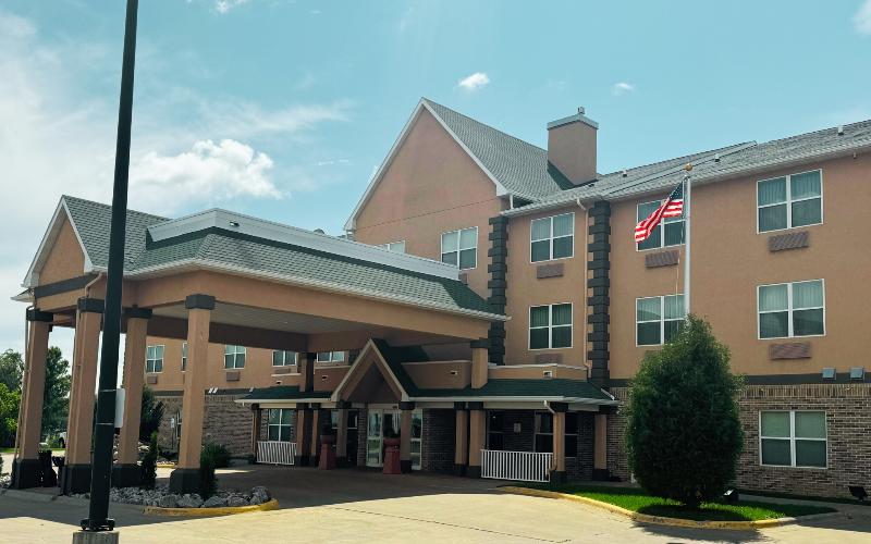 Heritage Hotel & Suites — exterior view
