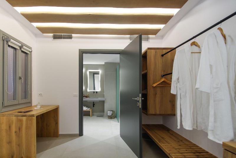 Oro Suites image