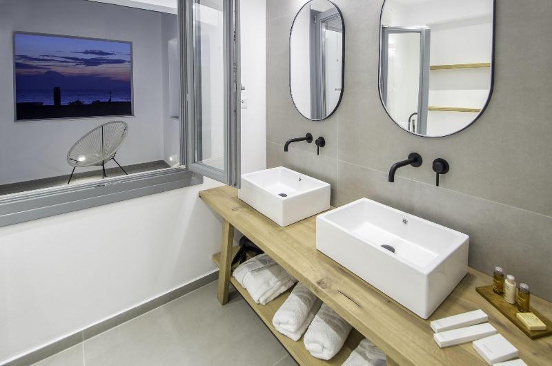 Oro Suites image