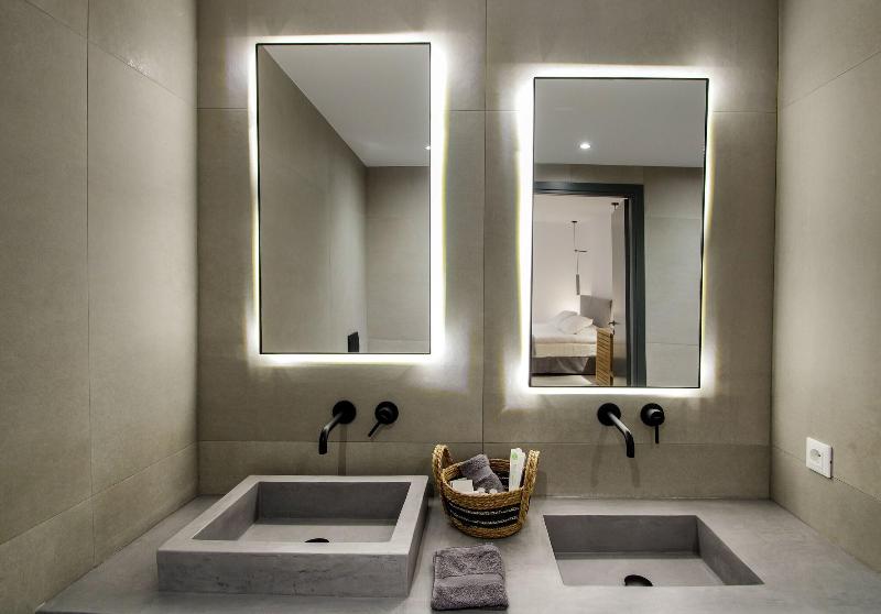 Oro Suites image