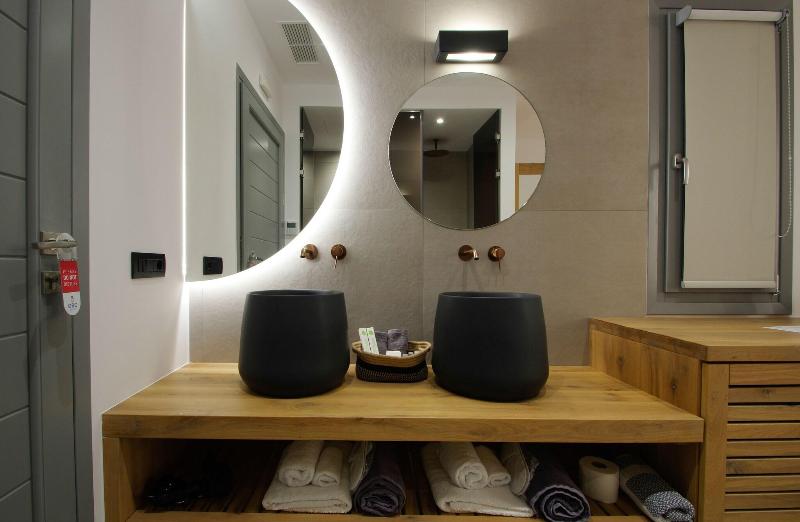 Oro Suites image