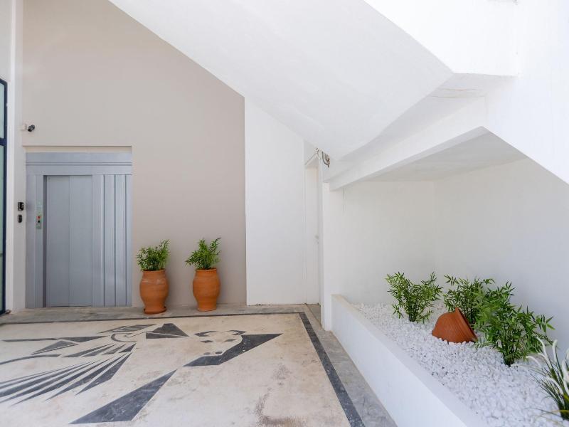Meltemi Coast Suites image