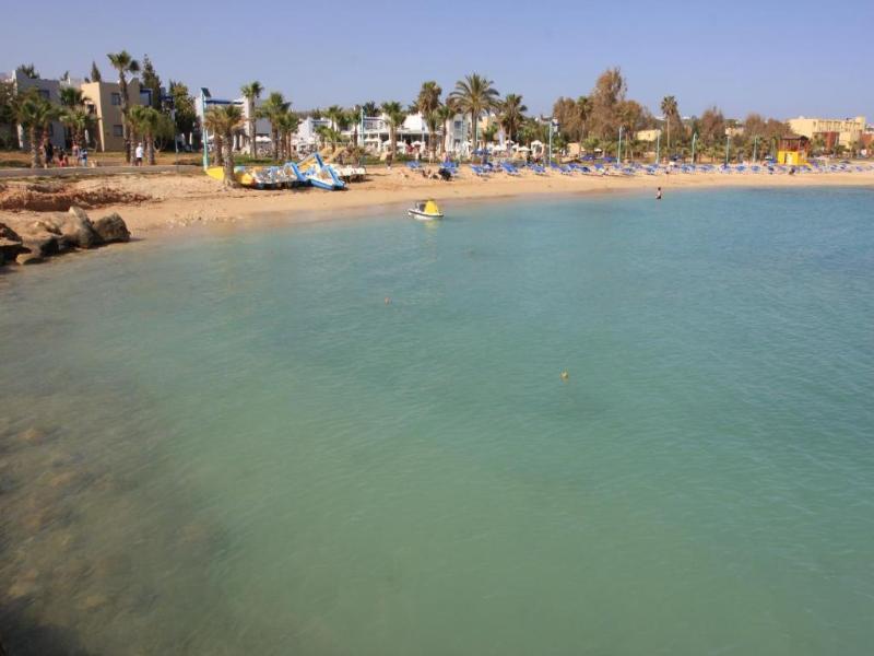 Marismare Apartments image