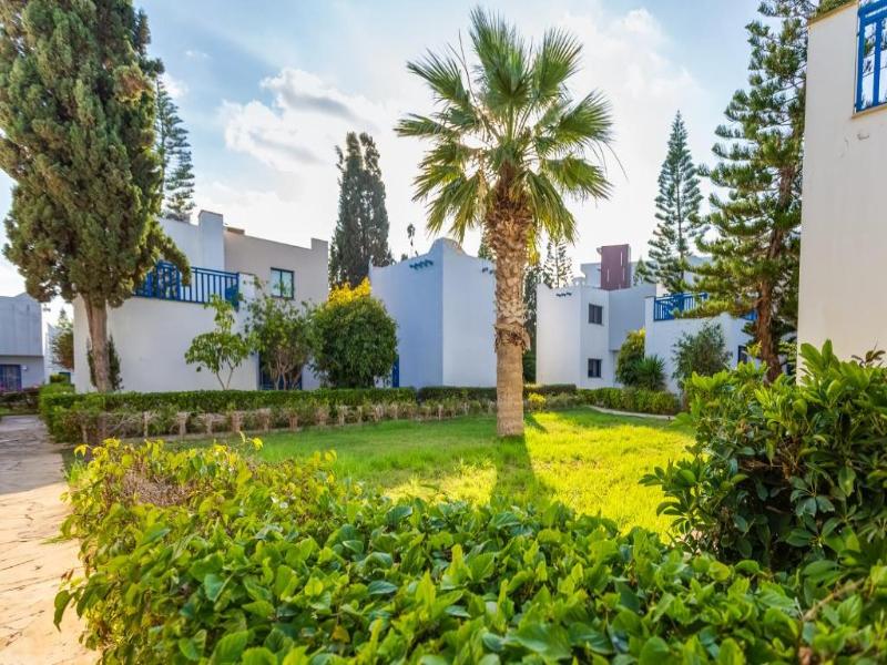 Marismare Apartments image