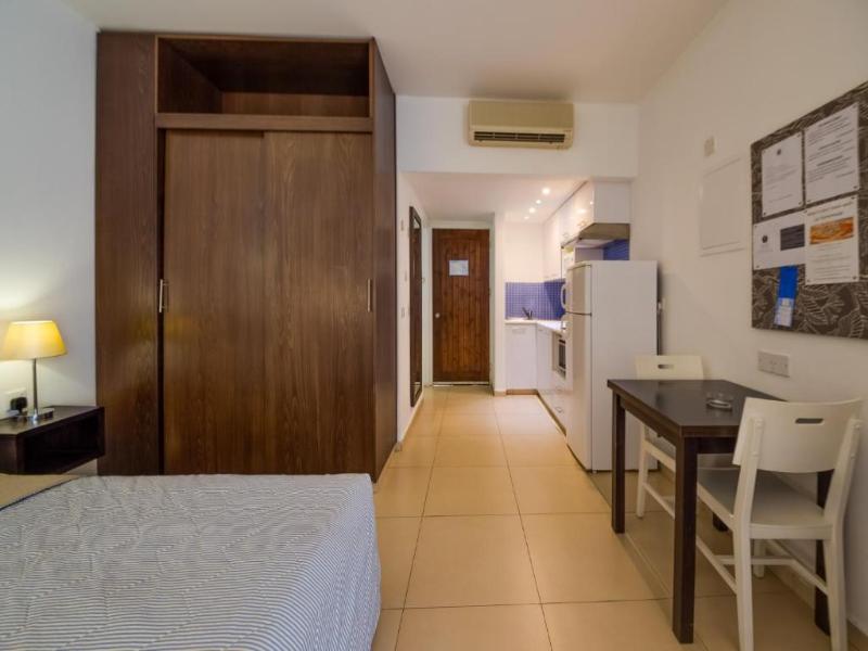 Marismare Apartments image