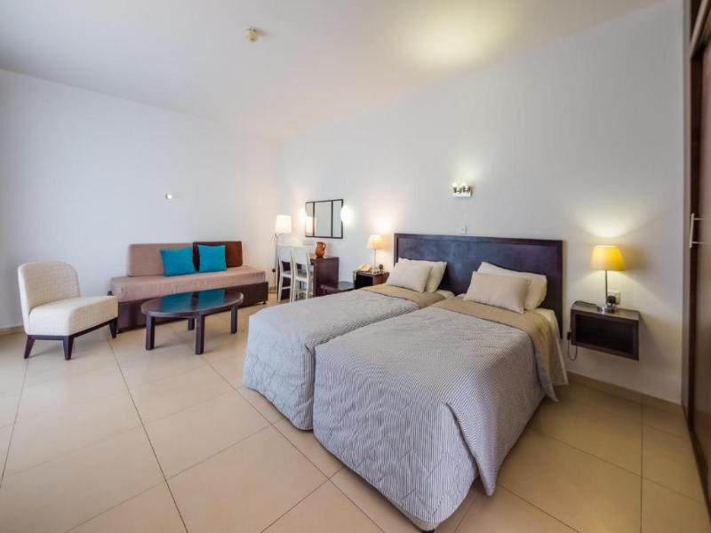 Marismare Apartments image
