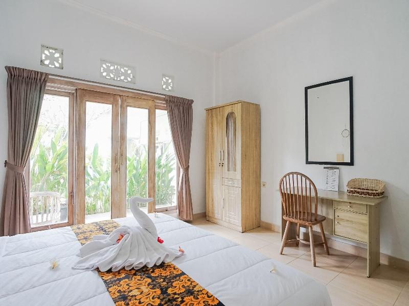 Karan Homestay Canggu By Zuzu image