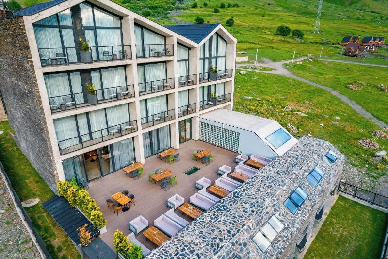 Step Inn Kazbegi image