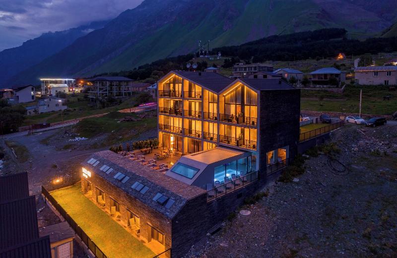Step Inn Kazbegi image