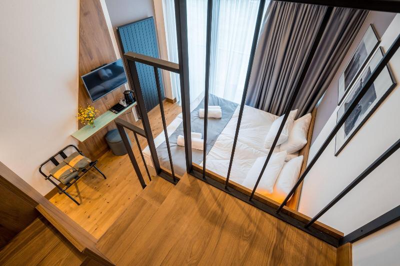 Step Inn Kazbegi image