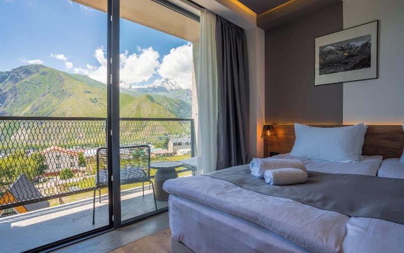 Step Inn Kazbegi image