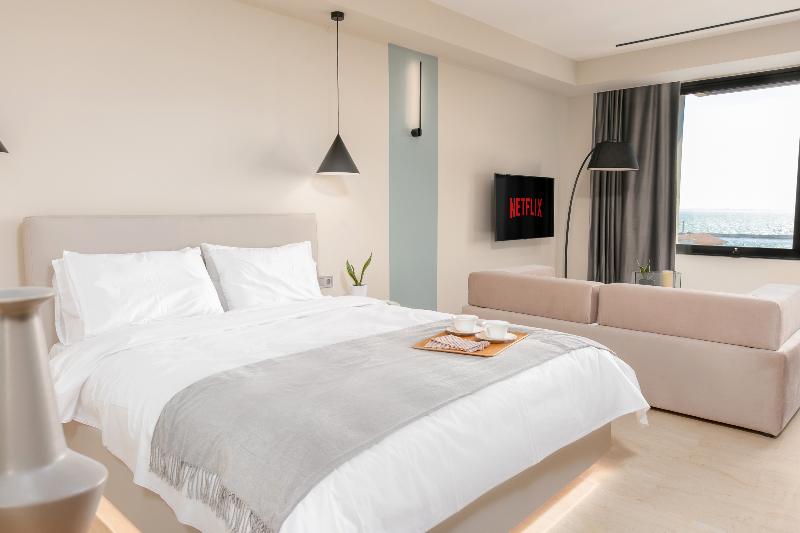 Sea And The City - Image 10