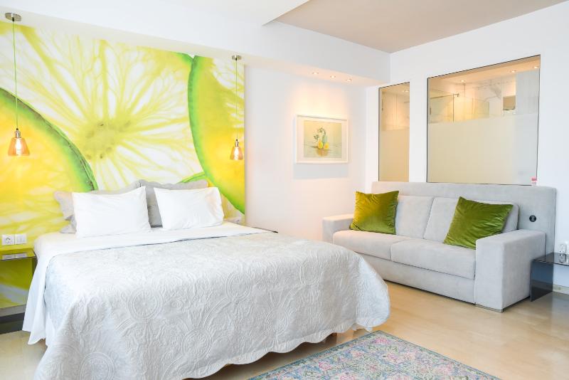 Sea And The City - Image 7