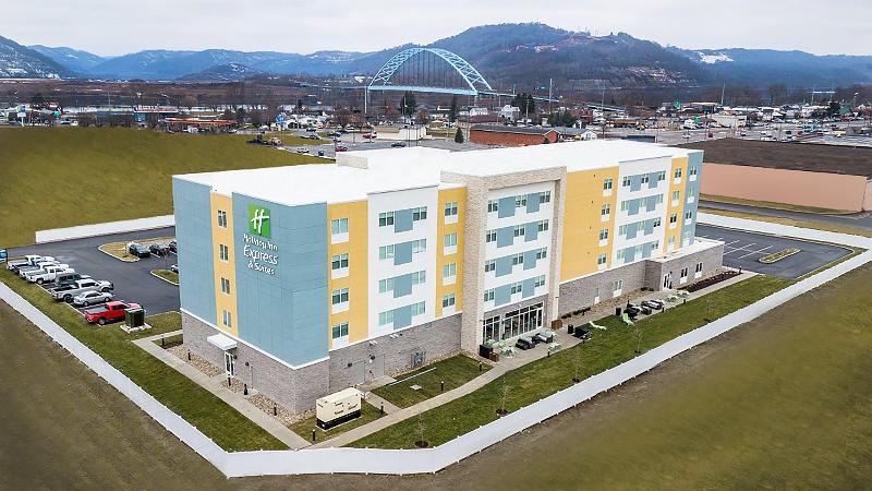 Holiday Inn Express & Suites Moundsville image