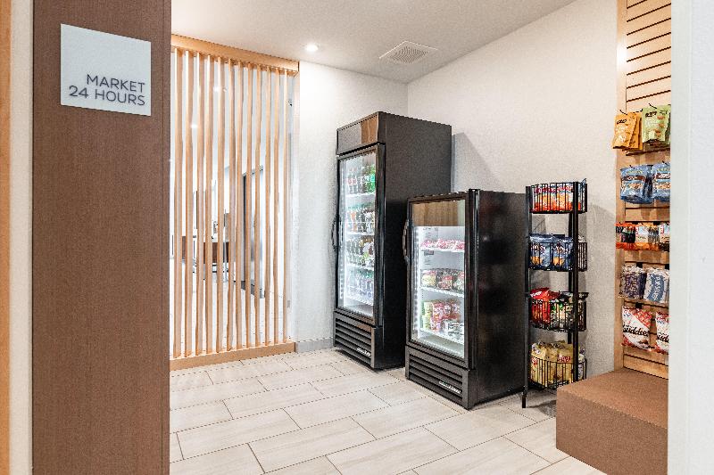 Holiday Inn Express & Suites Moundsville image