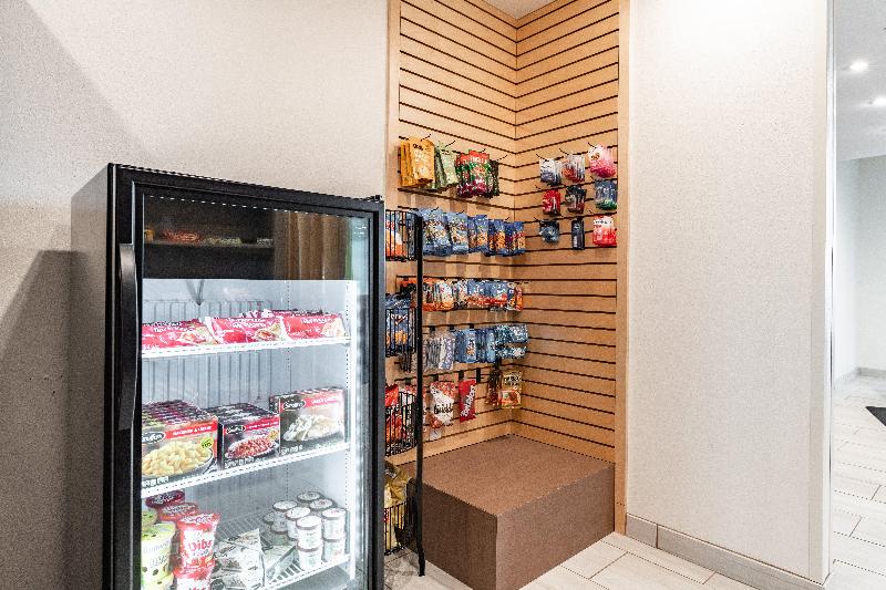 Holiday Inn Express & Suites Moundsville image