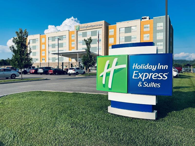 Holiday Inn Express & Suites Moundsville image