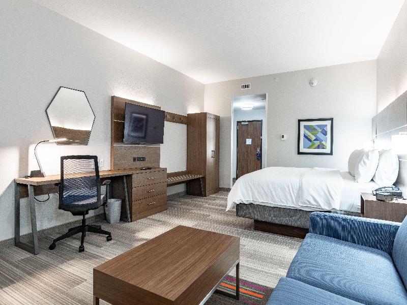 Holiday Inn Express & Suites Moundsville image
