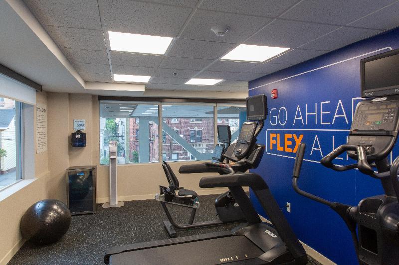 Holiday Inn Express New Rochelle image